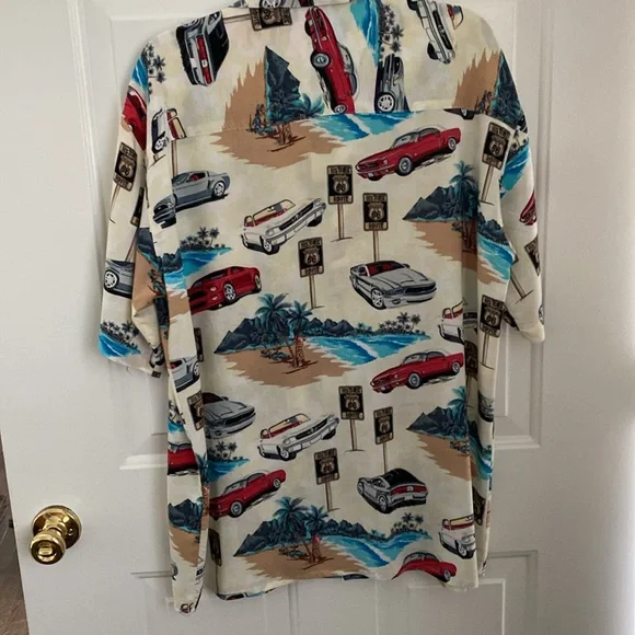 Vintage Mustang Cars Casual Button Down Shirt. Made in Korea. Size Medium - Picture 9 of 11